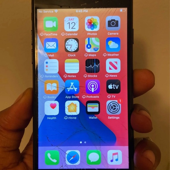 iPhone 7 Black - Picture 2 of 7